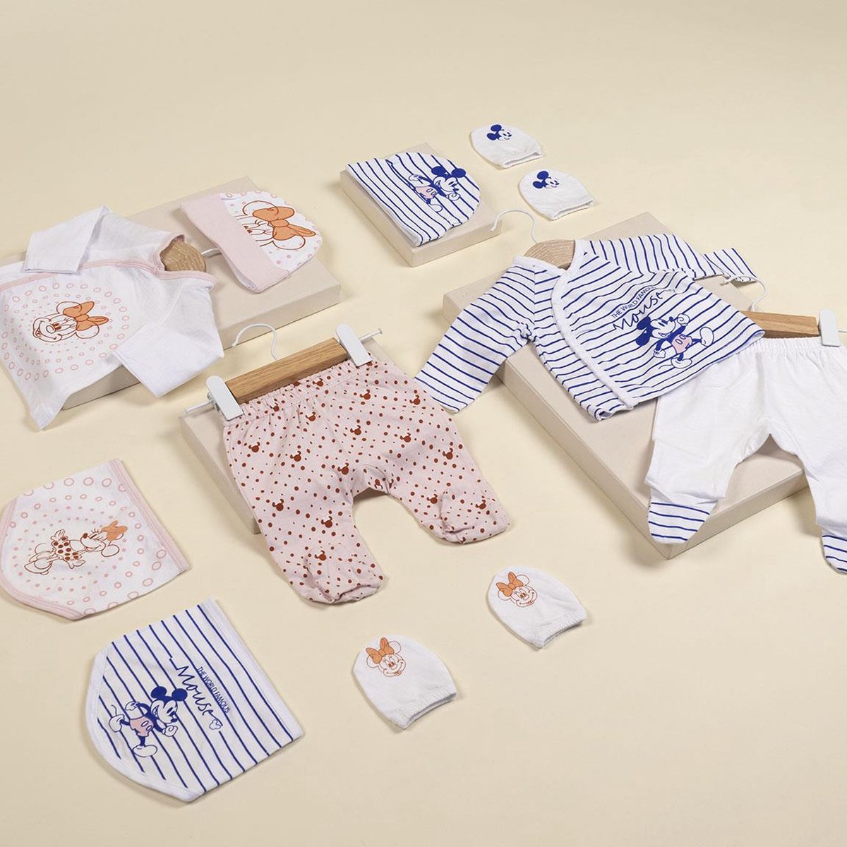 Minnie - Geschenkverpakking 4 stuks - Roze-Wit - Grijs-Wit - Baby - Neuw born